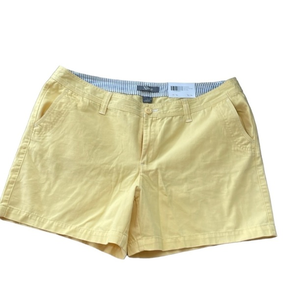 Natural Reflections Twill Short - Picture 2 of 8